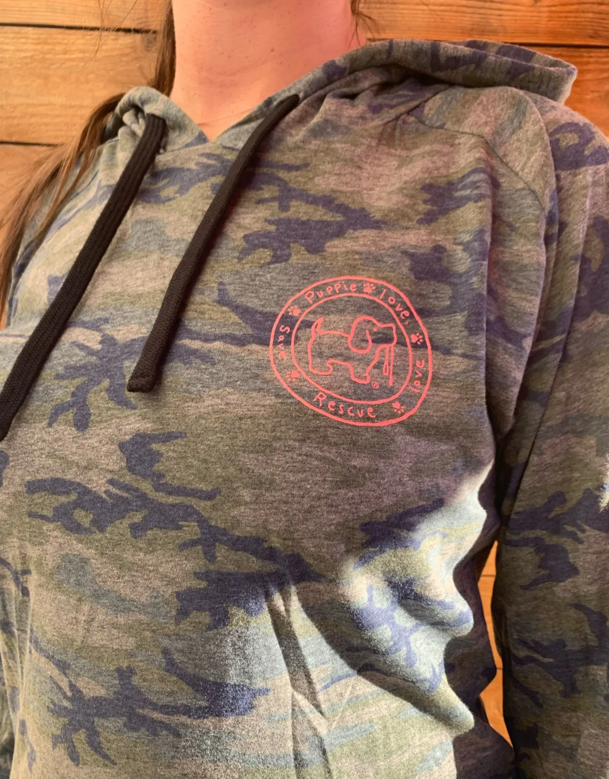 CAMO LOGO PUP, ADULT HOODIE TEE