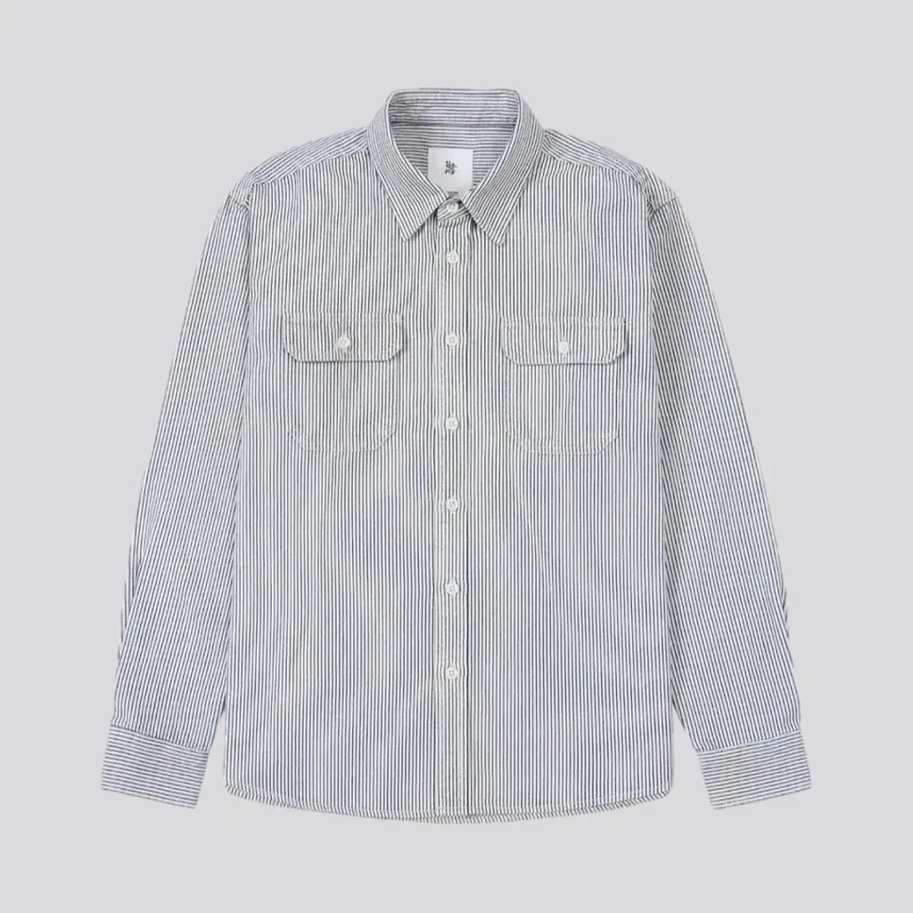 Casual chambray style men's denim shirt