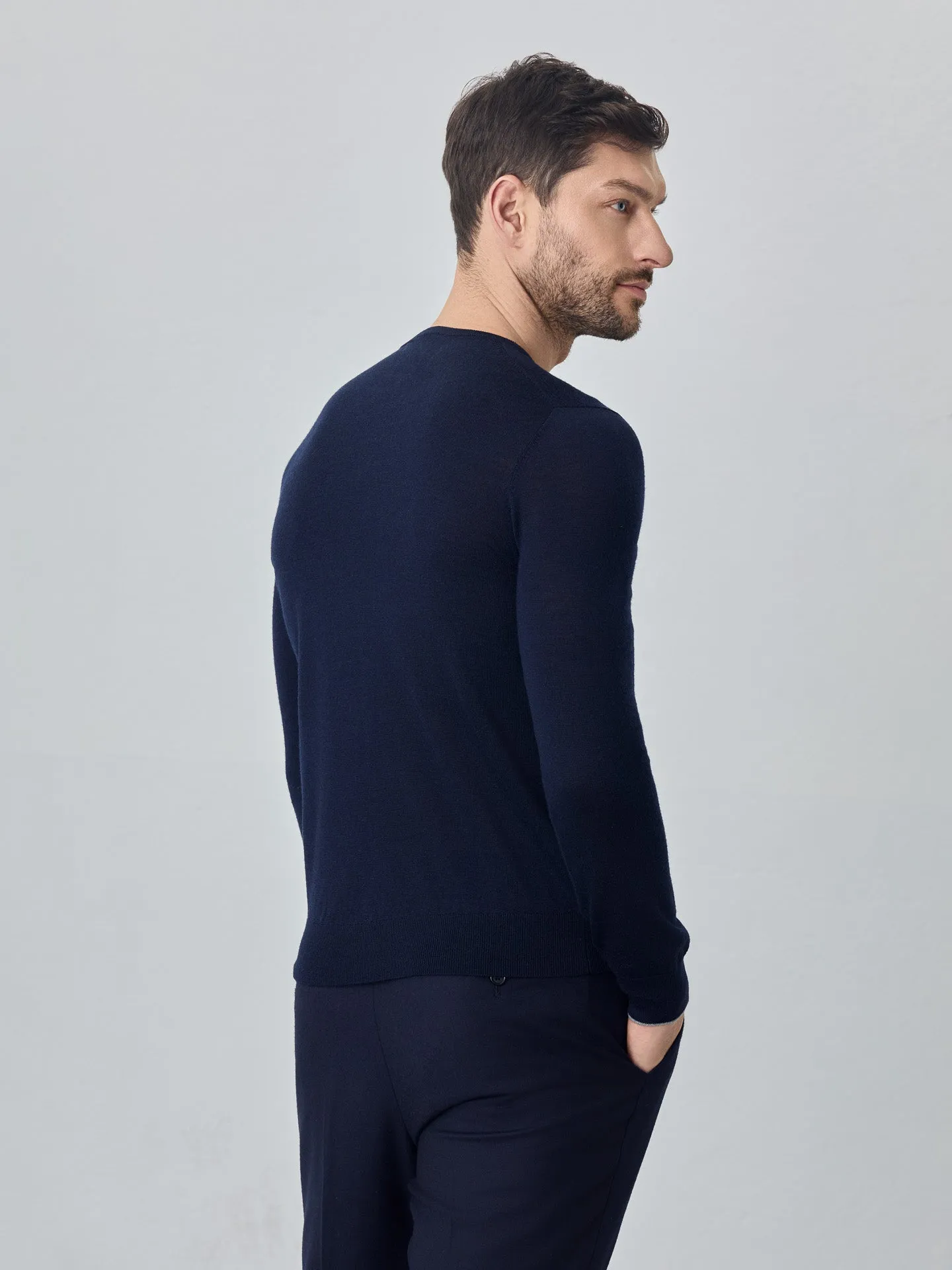 Crew Neck Sweater With Long Sleeves In Extra Fine Merino Wool