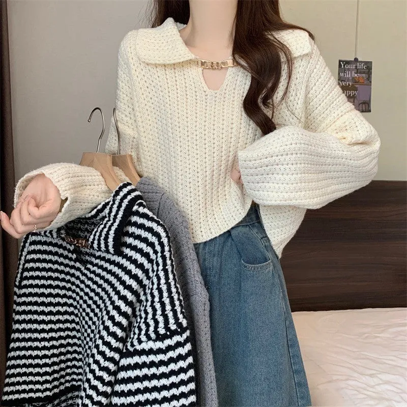 Doll collar white short sweater women's autumn and winter design sense with v-neck Yiwu small knitted sweater top