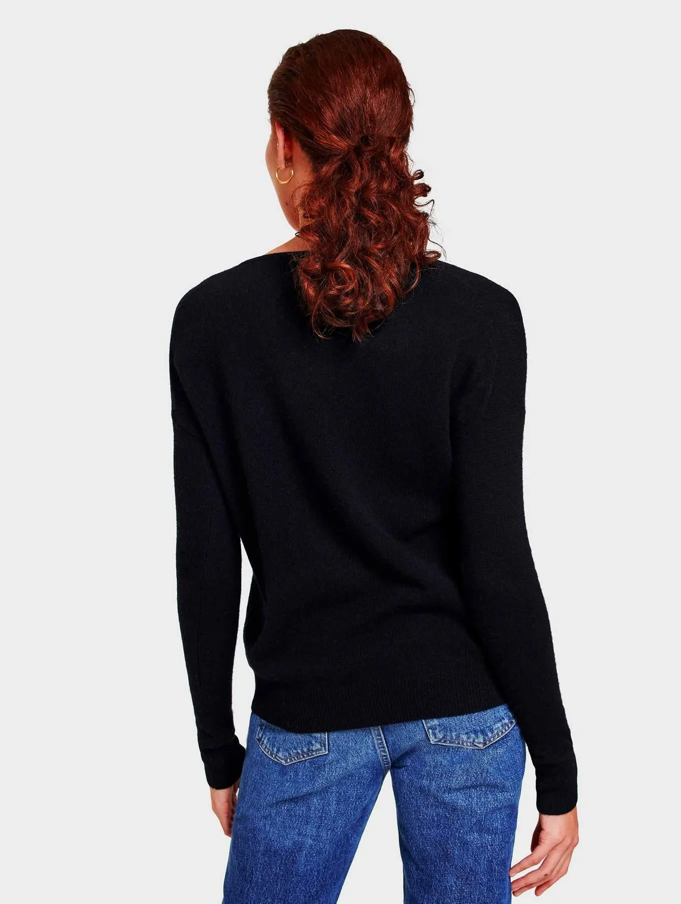 Essential Cashmere V-Neck (Black)