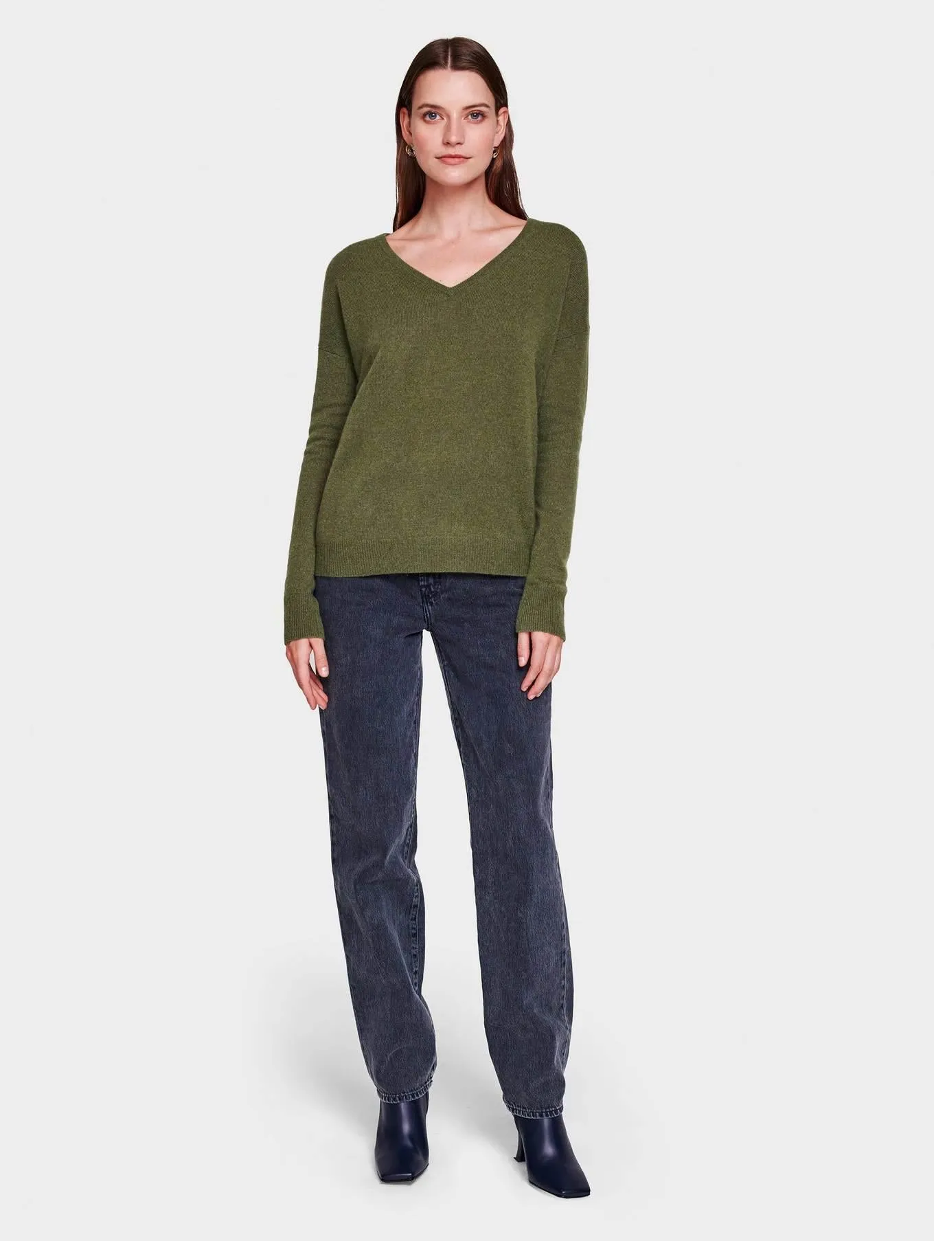 Essential Cashmere V-Neck (Olive Heather)