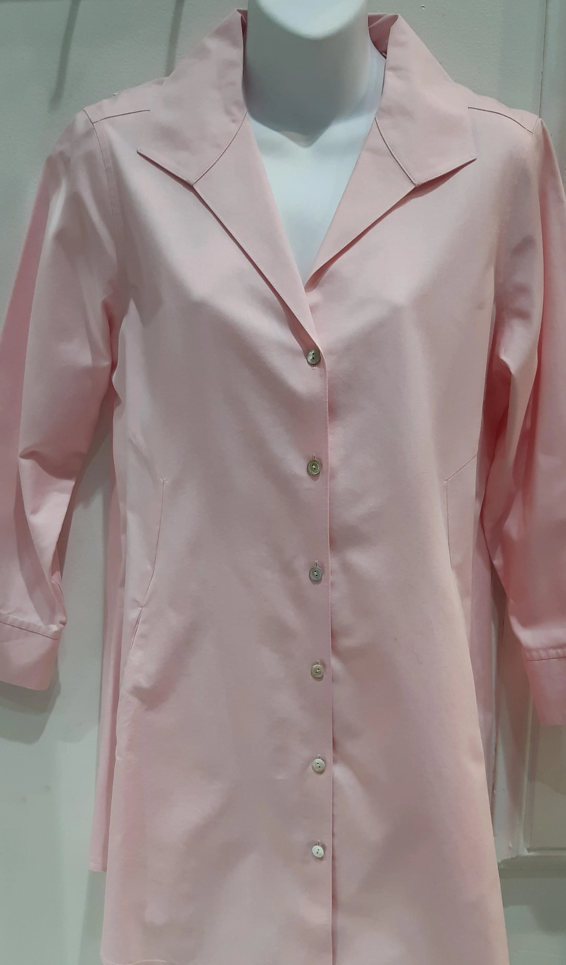 Foxcroft Sale, 179162 Cecilia Non-Iron Pinpoint Tunics