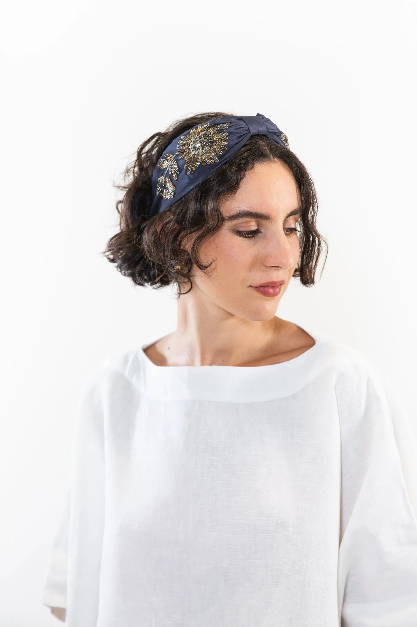 Hard Embroidered Headband | Daisy