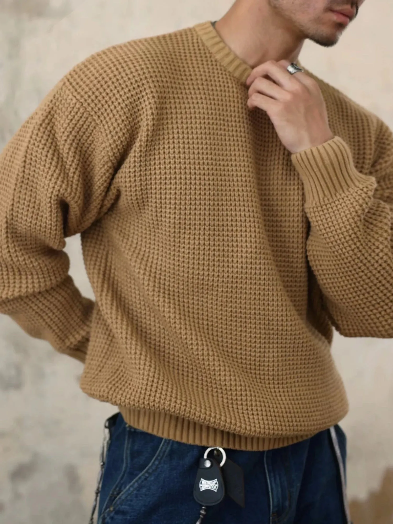 Men's O-neck Waffle Pattern Essential Sweater