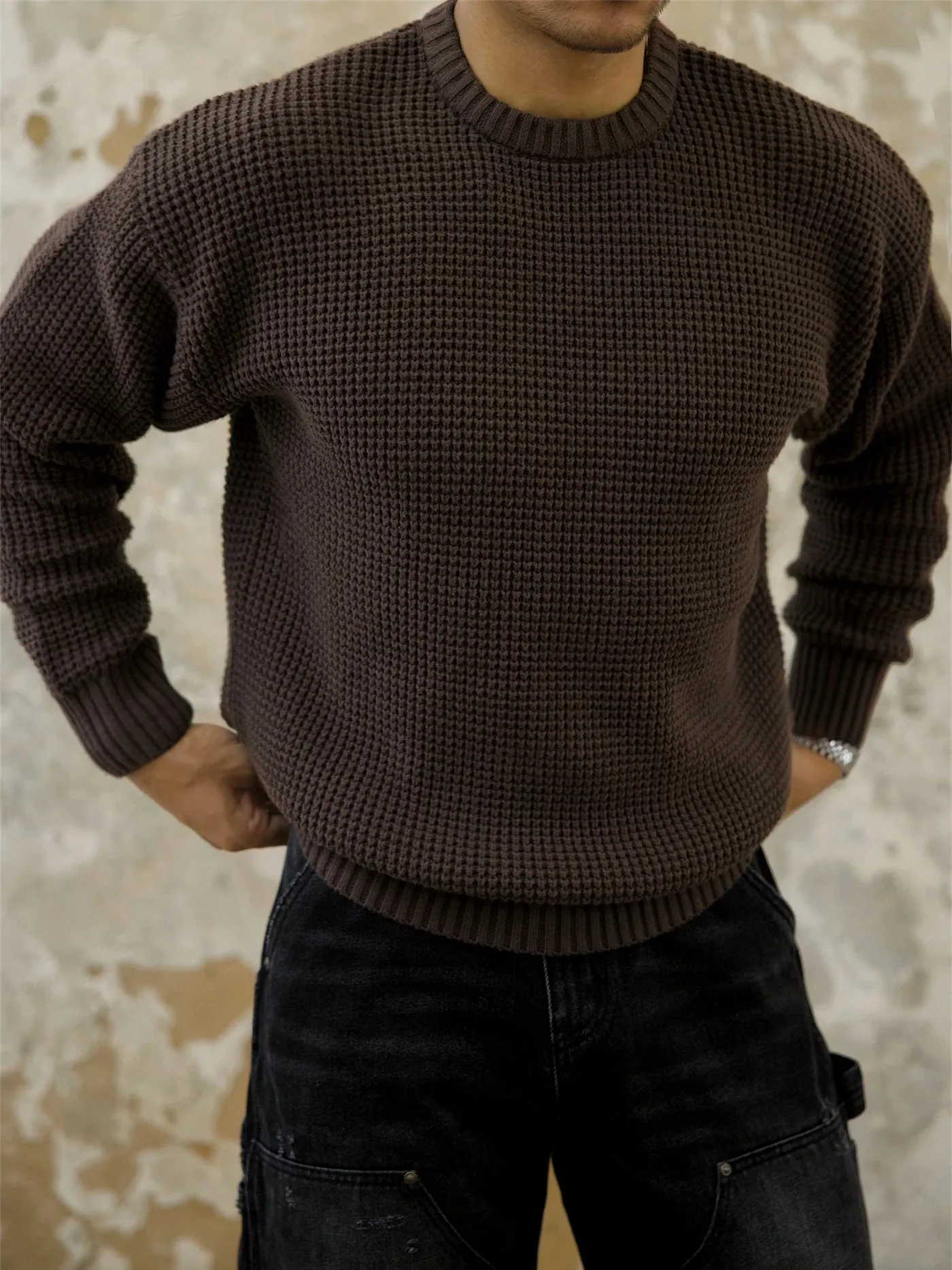 Men's O-neck Waffle Pattern Essential Sweater