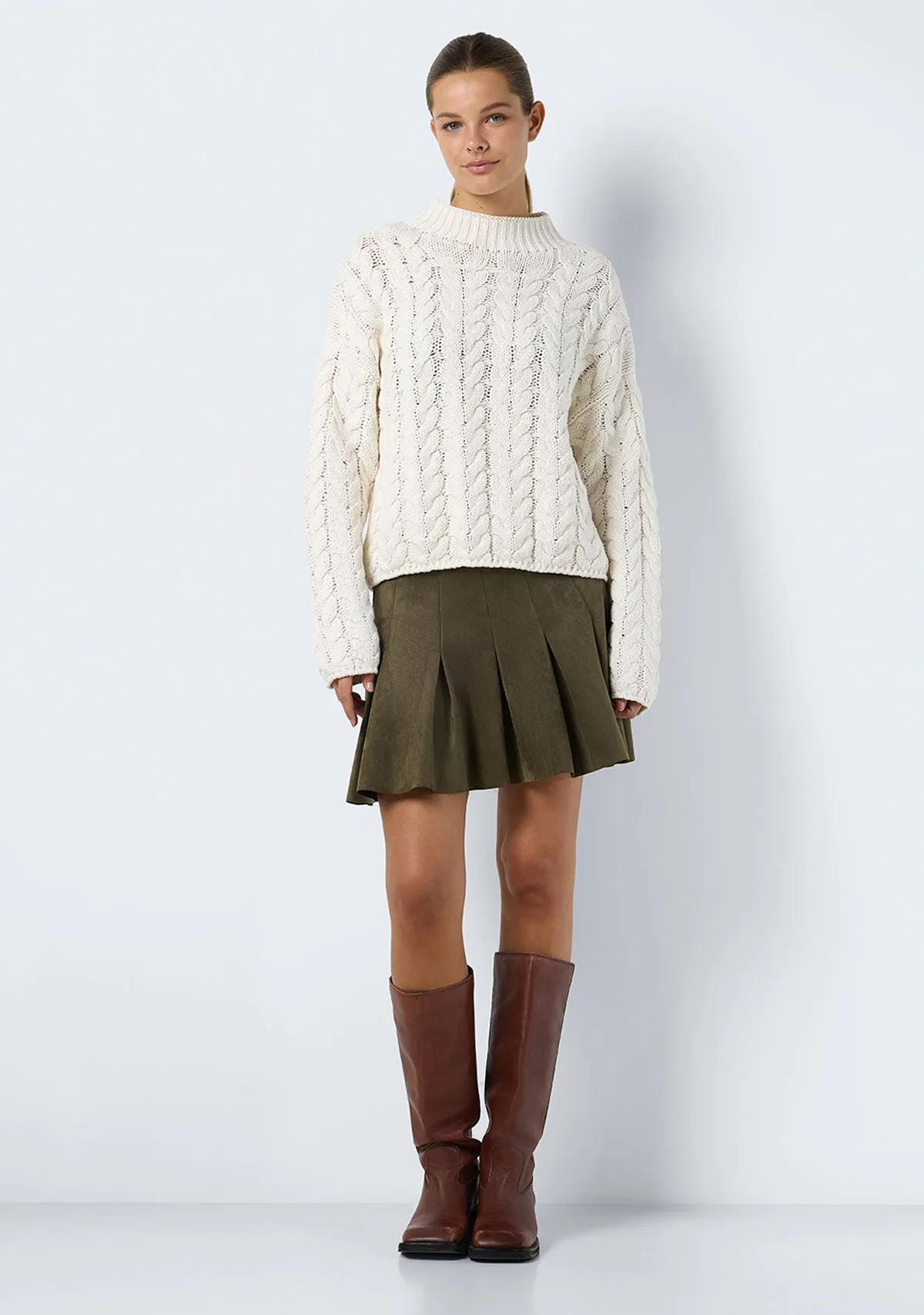 NM Haysa High Neck Sweater