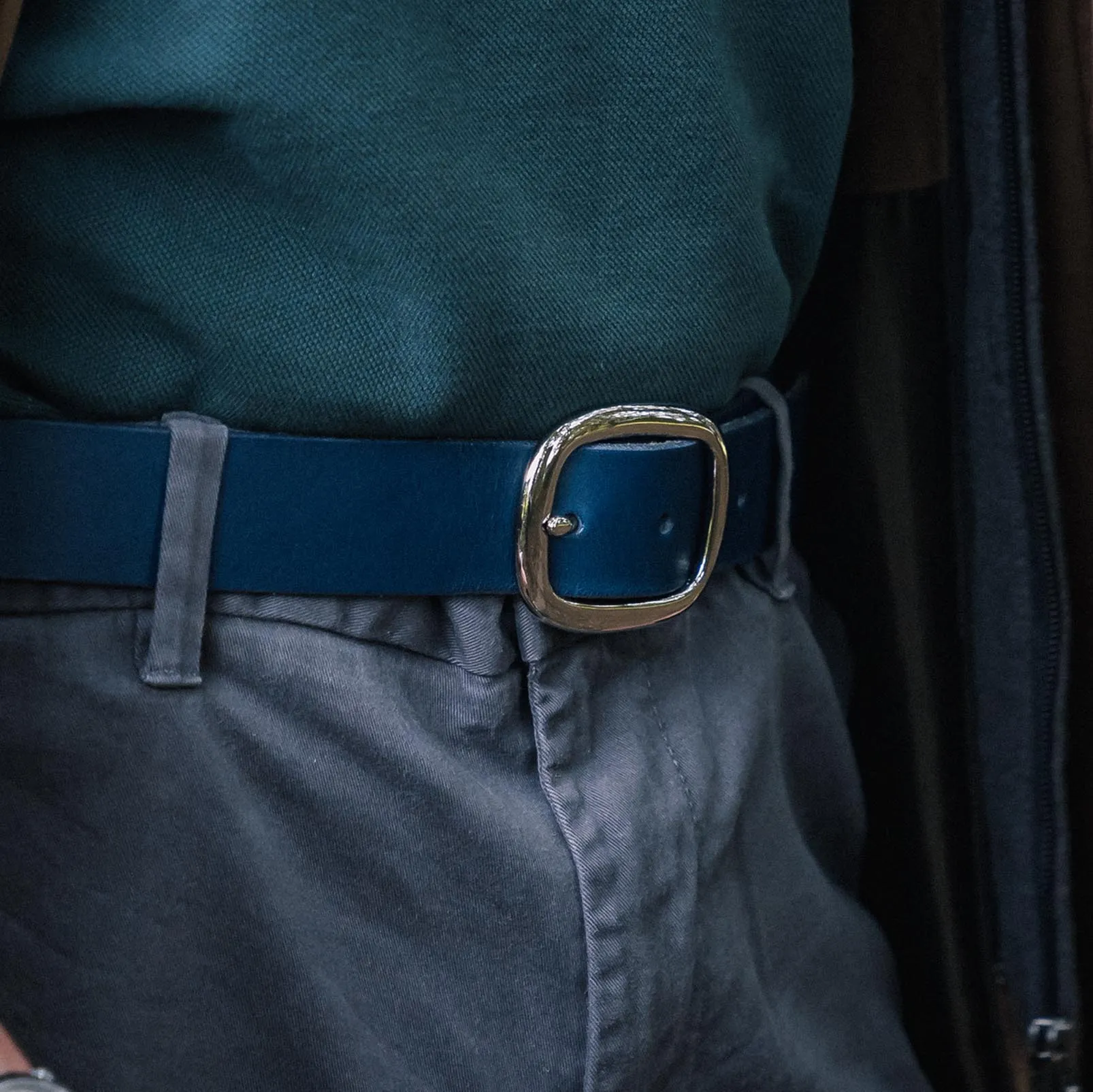 Oban 32 Navy Leather Belt