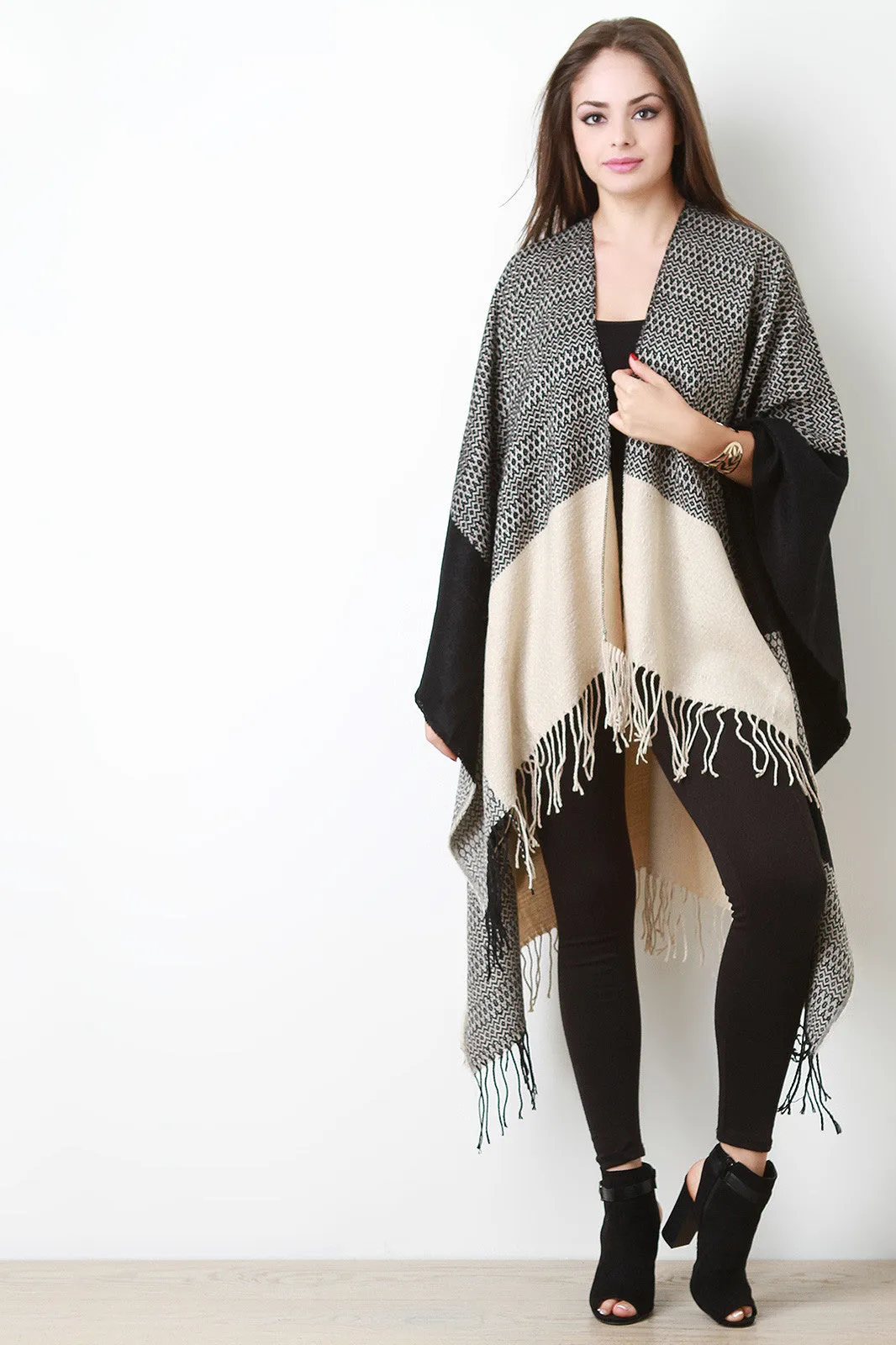 Open Fringe Hem Color-blocked Poncho