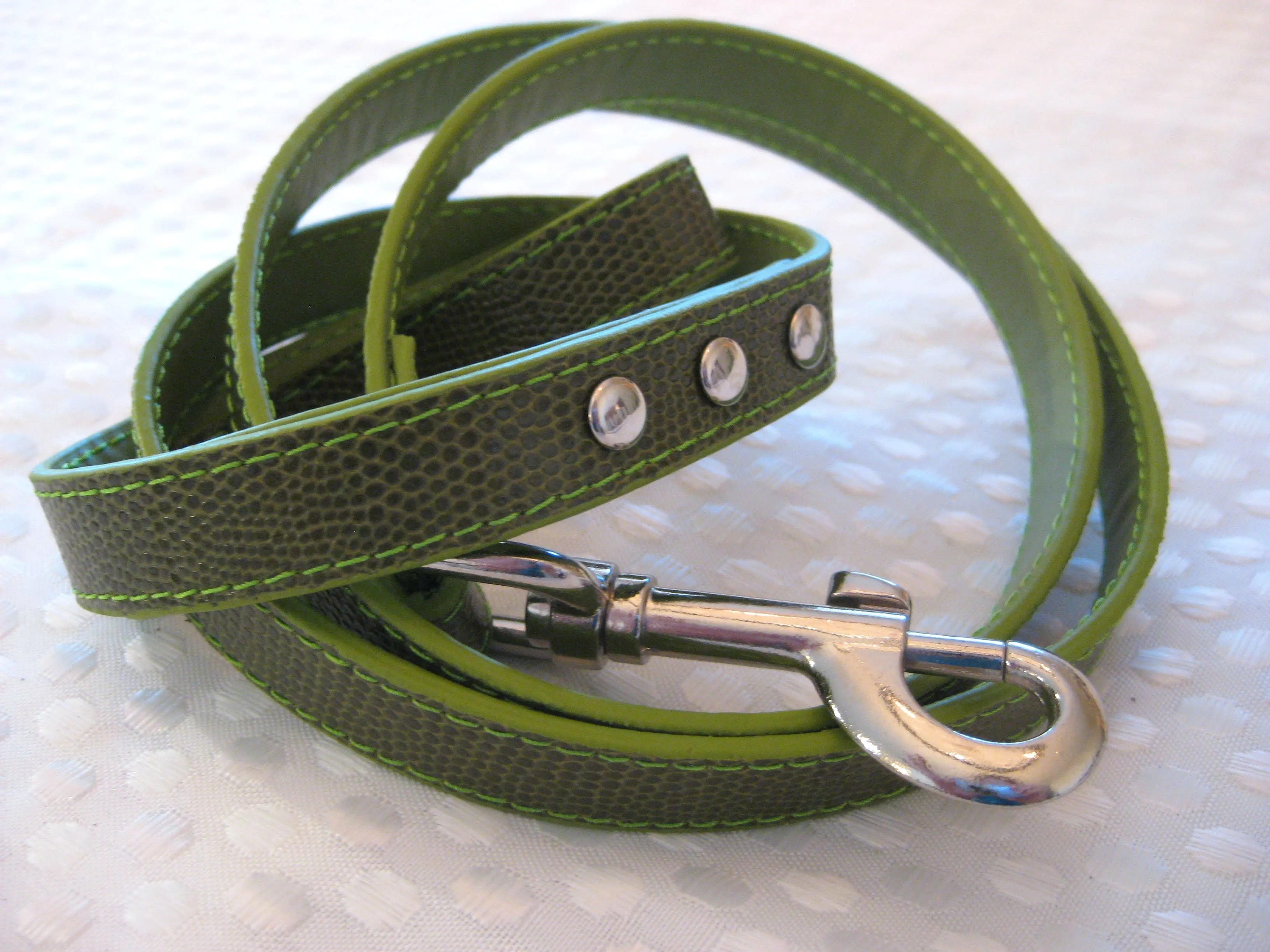 Sage Pebbled croc collar (M and XL only)