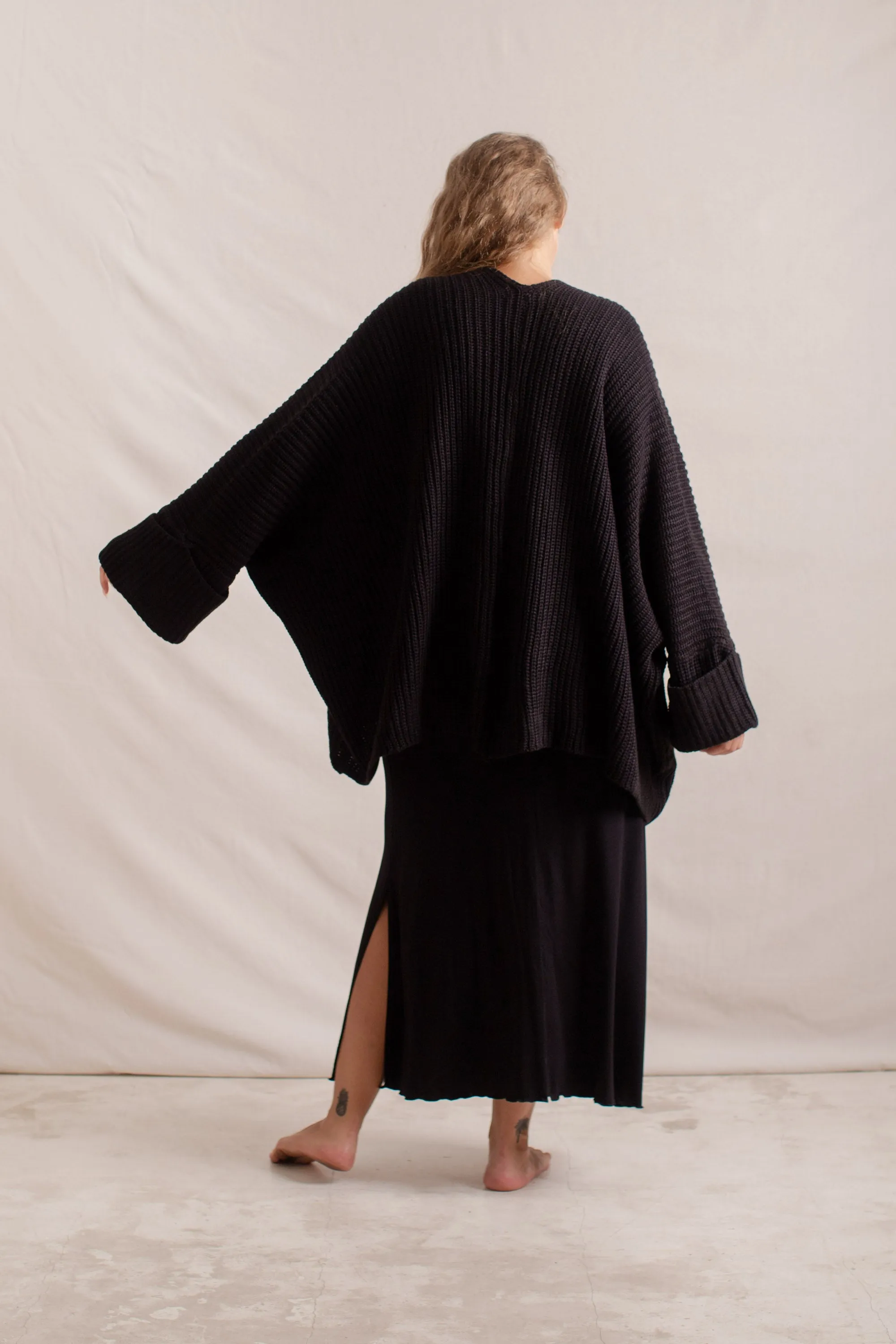 Tuula Poncho Black