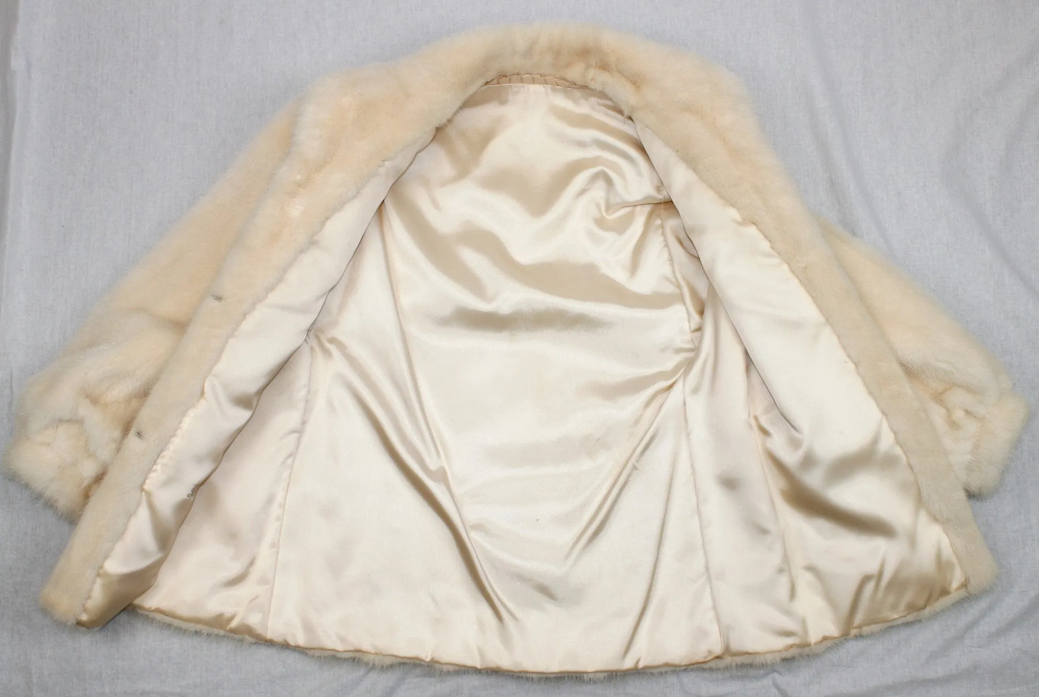 Vintage Glacial Mink Fur Jacket (Beautiful Off-White) -M