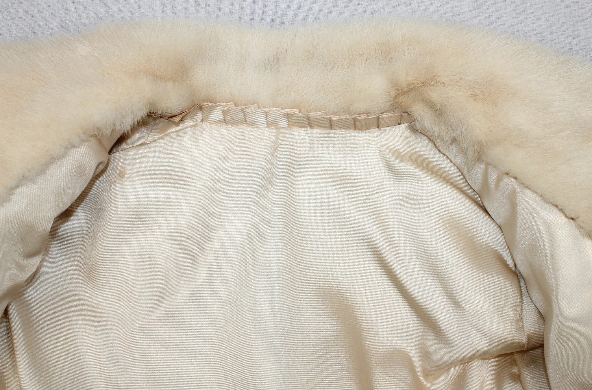 Vintage Glacial Mink Fur Jacket (Beautiful Off-White) -M