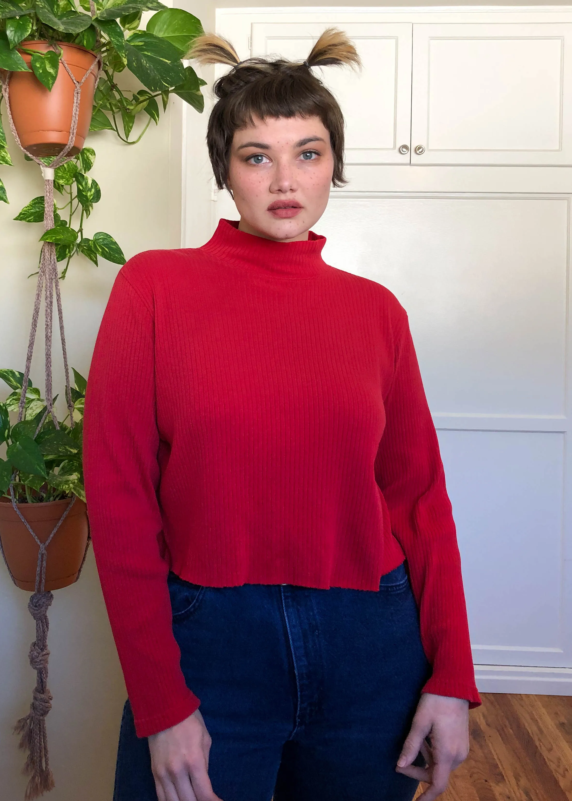 Vintage Red Ribbed Turtleneck with Raw Cut Hem - XL/2X