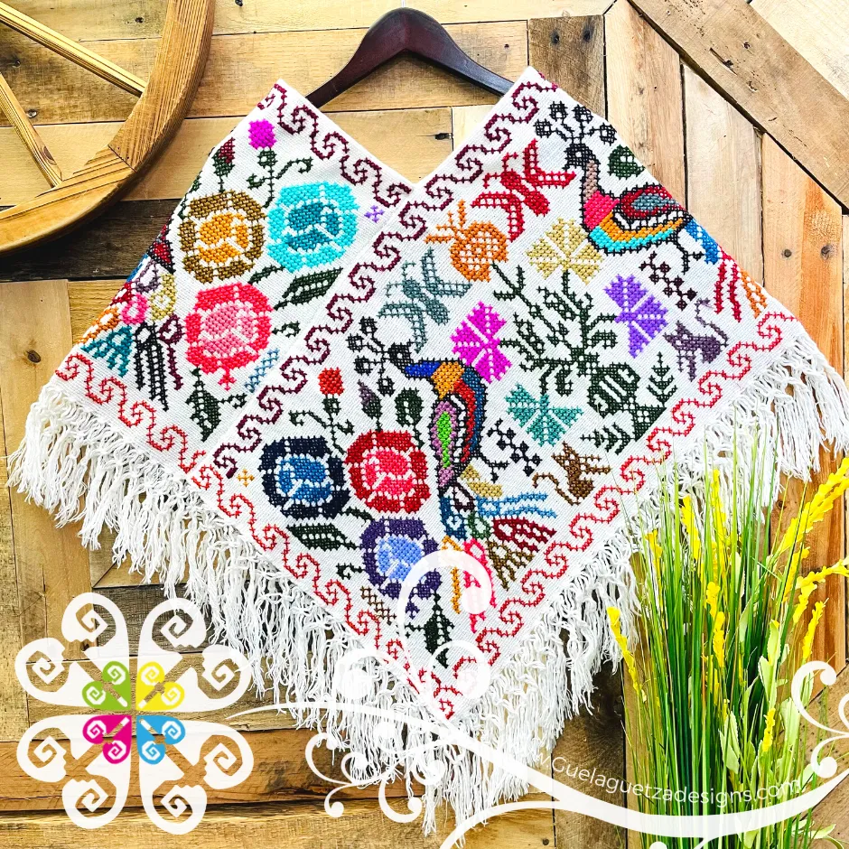 White Peacock Design Embroider Poncho - Mañanita