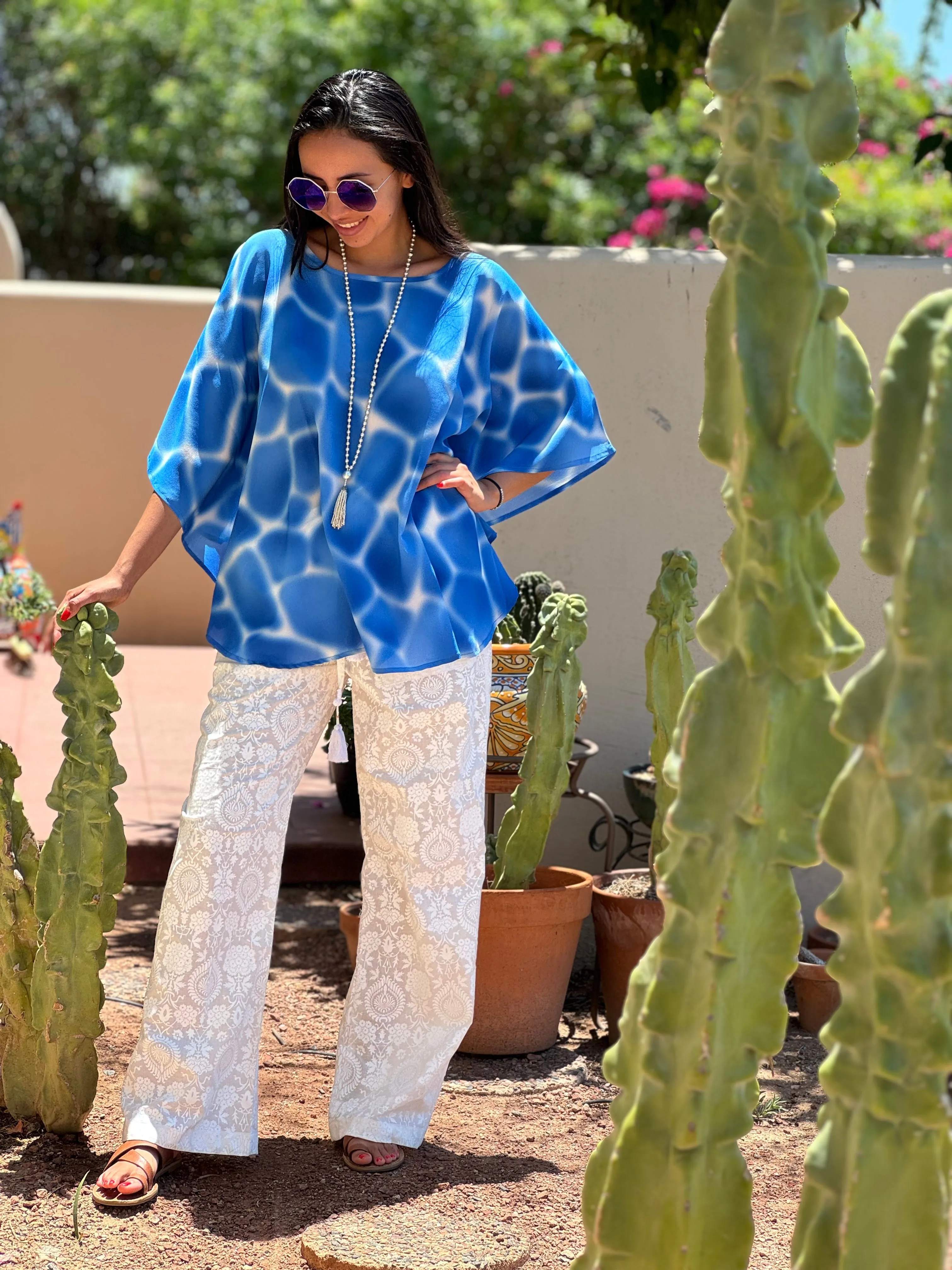 Zirafa Giraffa Pool Blue Italian Silk Poncho